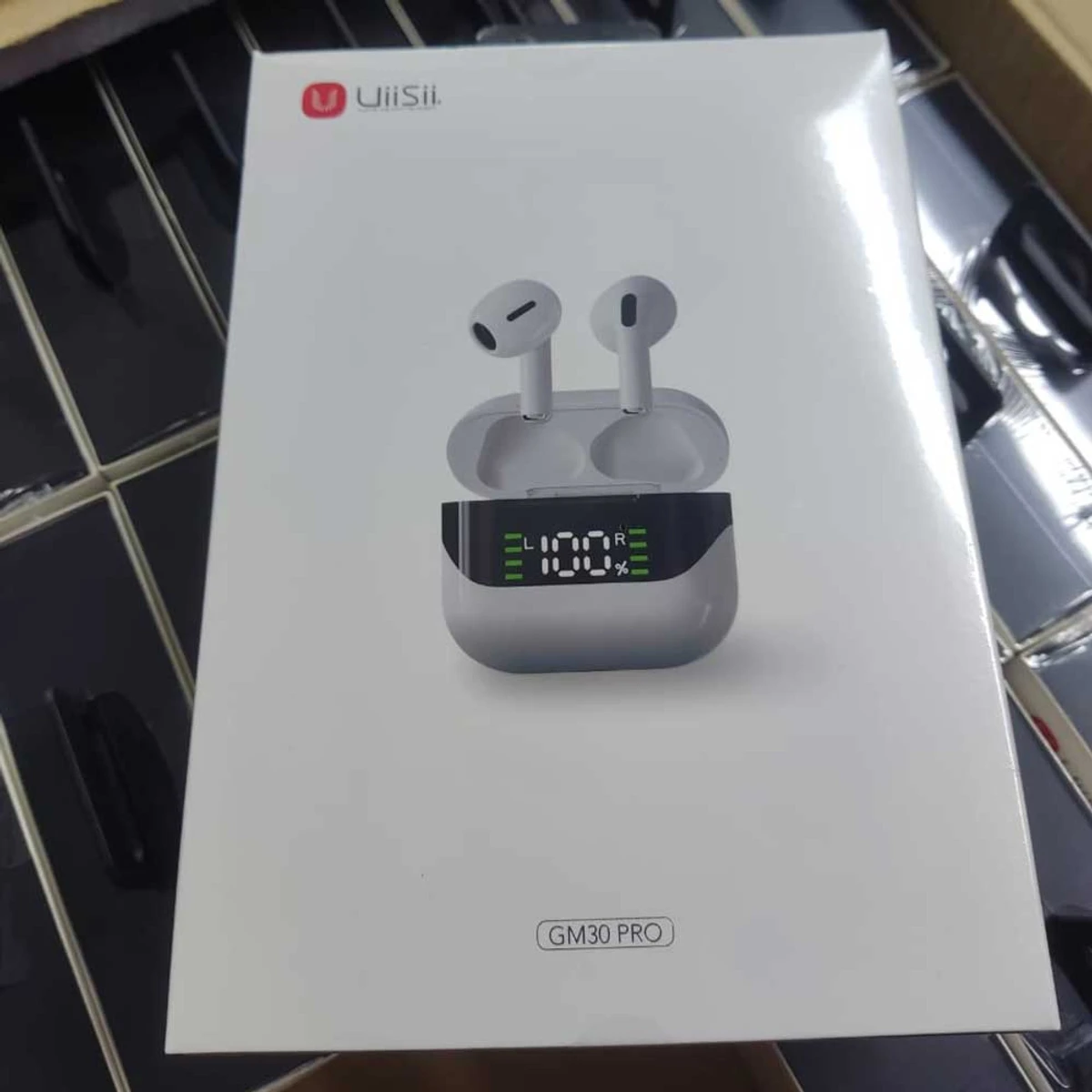 UIISII GM30 PRO EARBUDS WITH CHARGING CASE